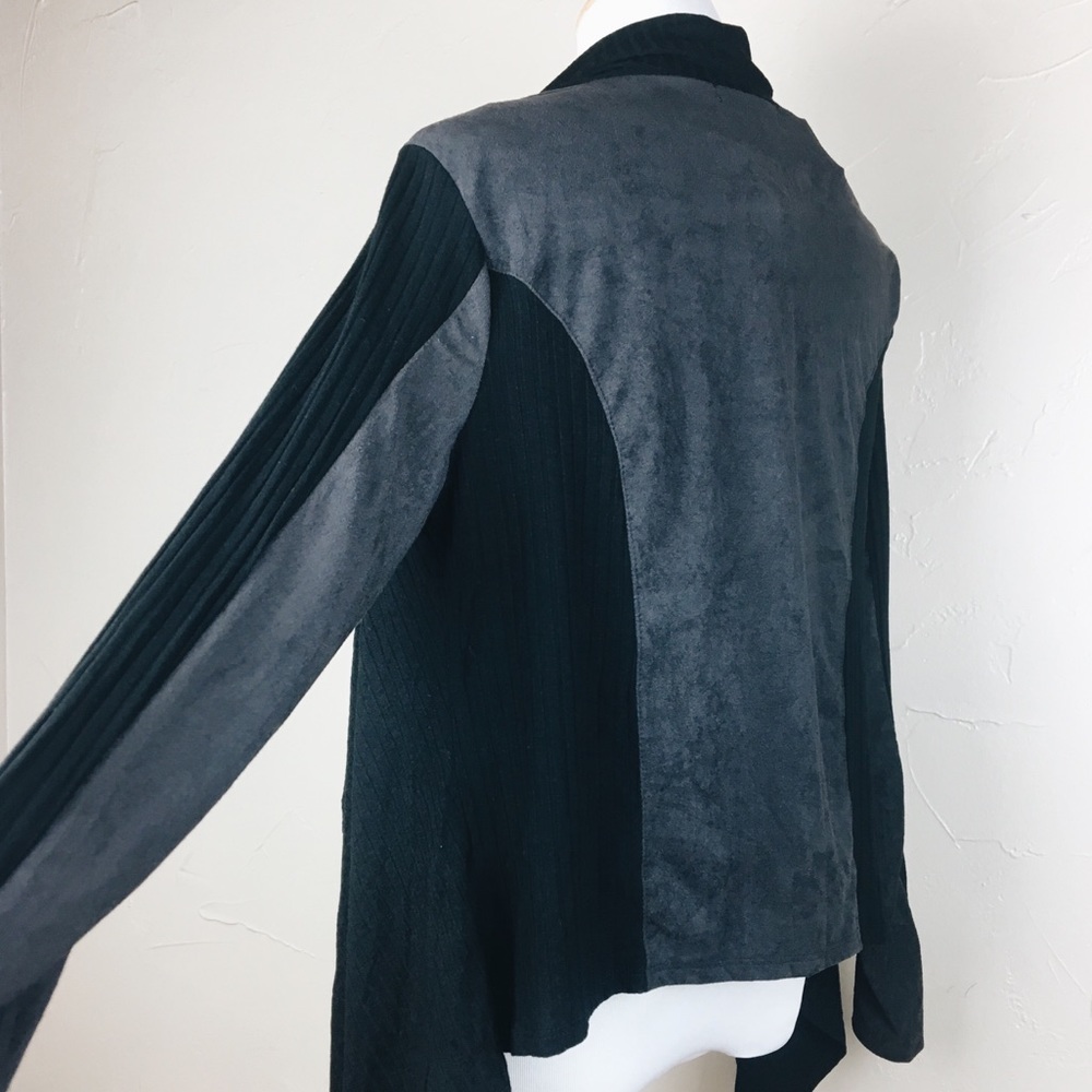 Francesca’s black open front mixed media cardigan - Picture 2 of 9